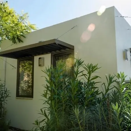 Villa Geris Sleeps 6 With Pool And Air Con