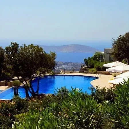 Villa Geris Sleeps 6 With Pool And Air Con